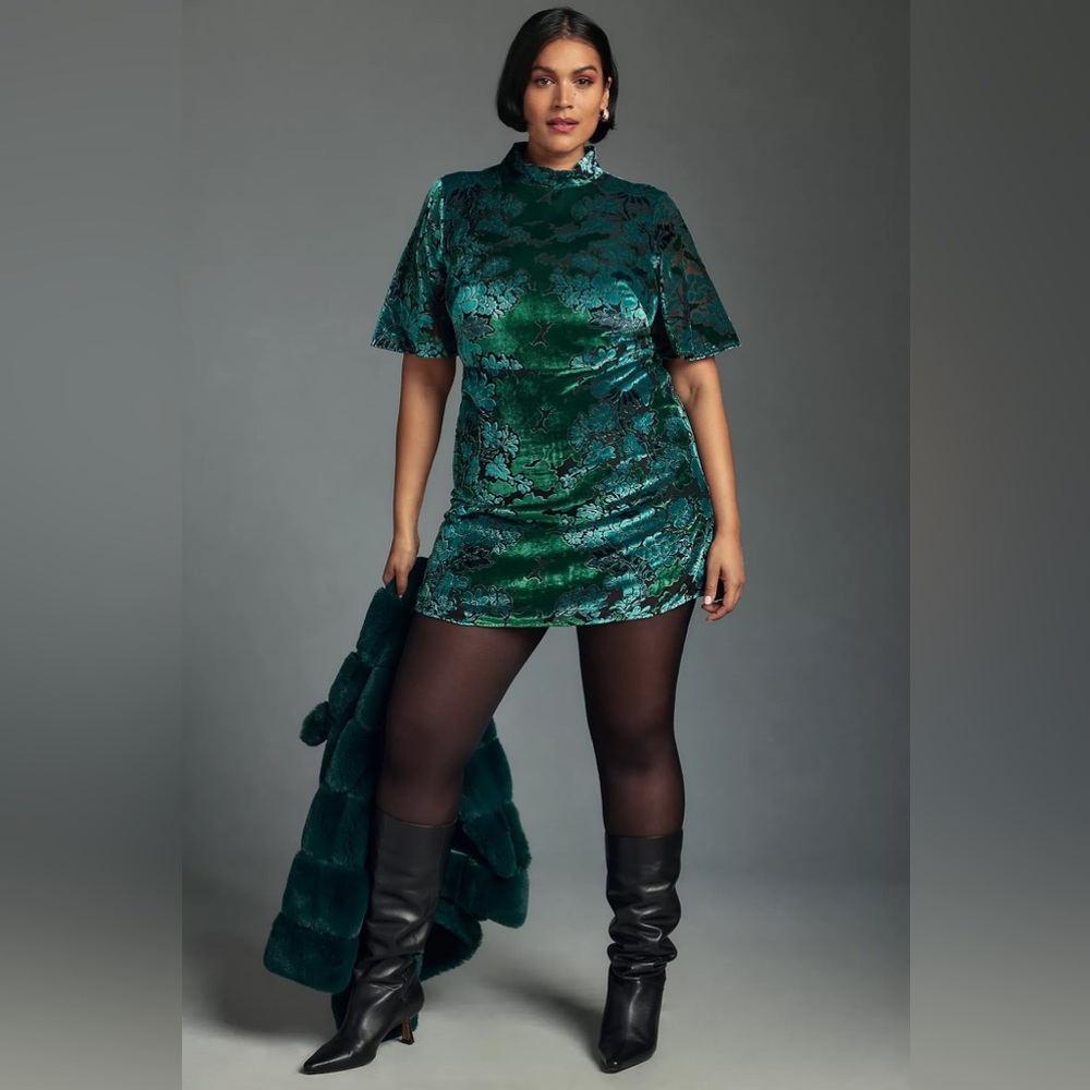 By Anthropologie Floral Velvet Dress in Teal and Black - Picture 4 of 10